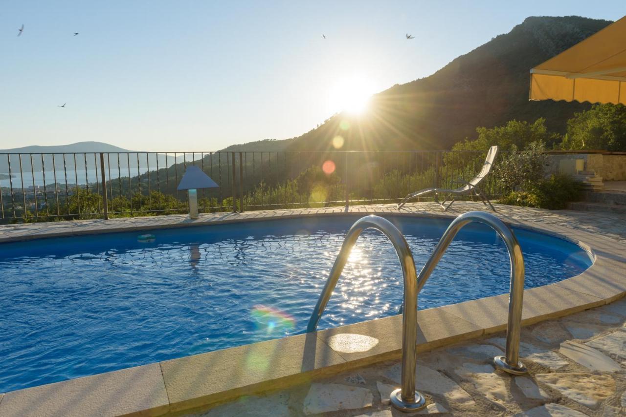Sunset Holiday Home Тиват Экстерьер фото